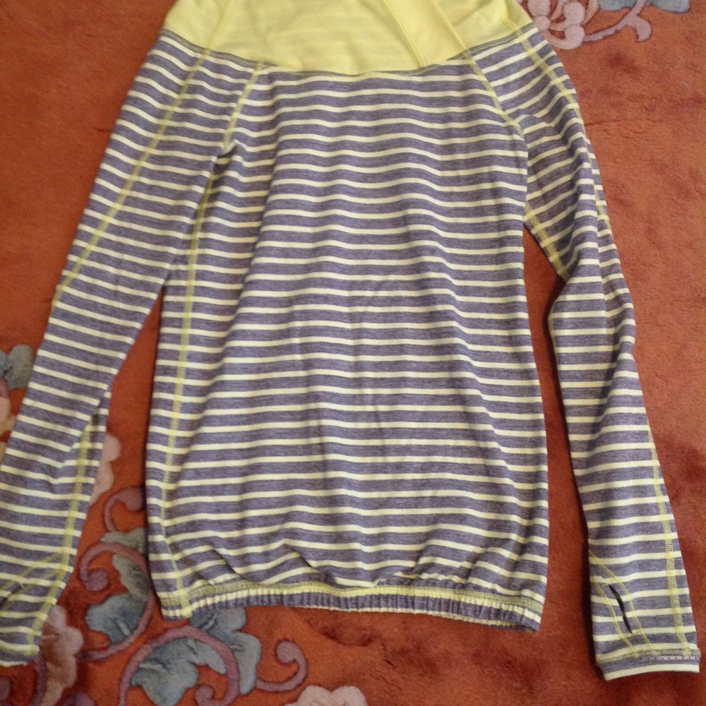 Ivivva Long Sleeve Pullover